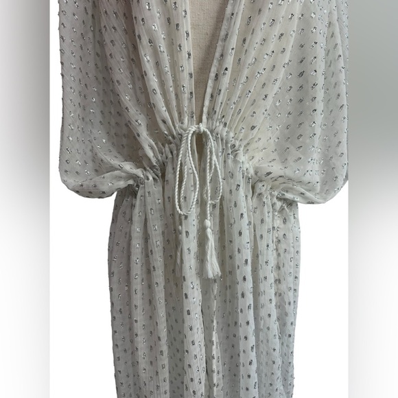 Vince Camuto White Sheer Metallic Cover Up NWT One Size - Picture 2 of 6